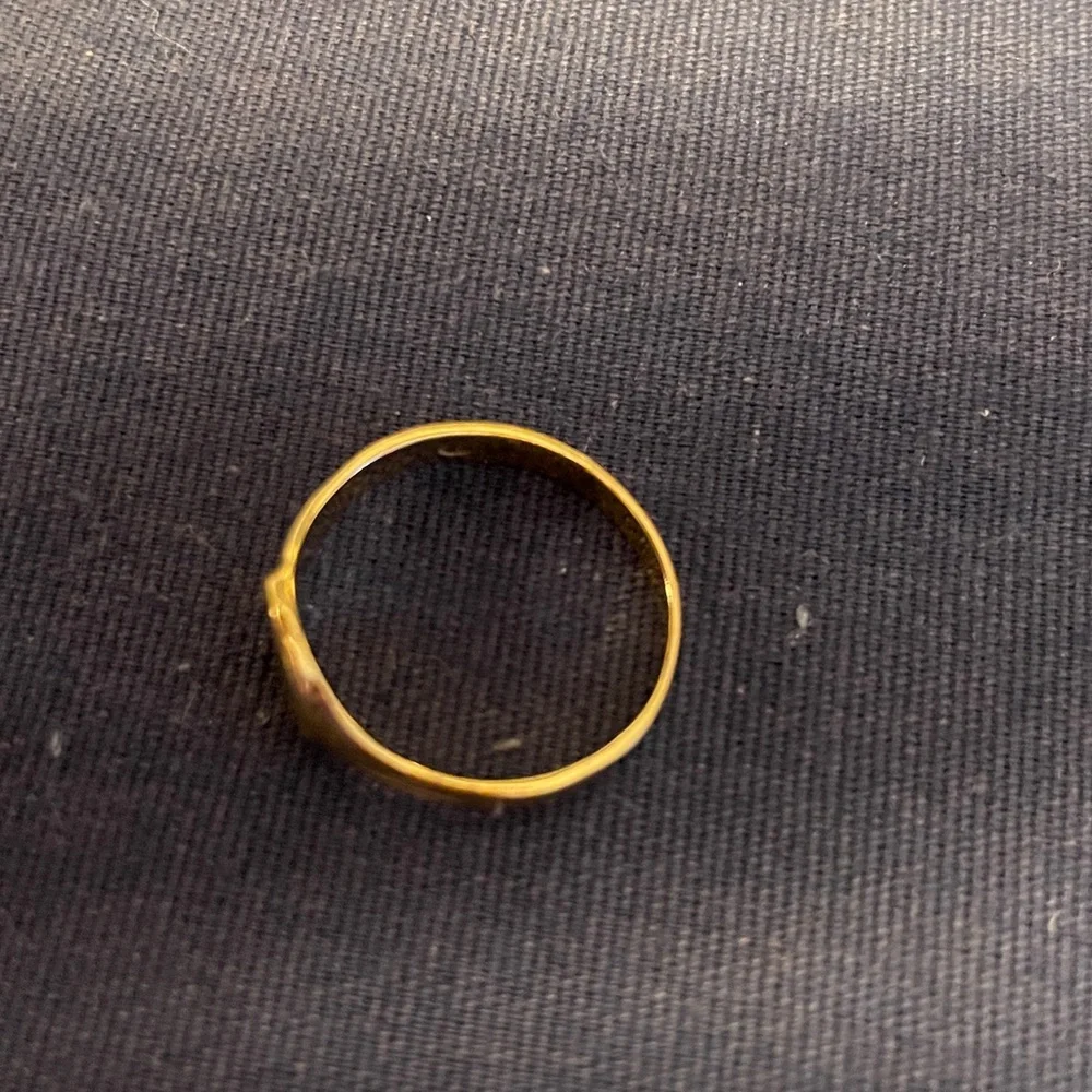 14K Gold Signet Ring, Script Initial “L” with Diamond Cut on Face and Sides - Picture 3 of 7